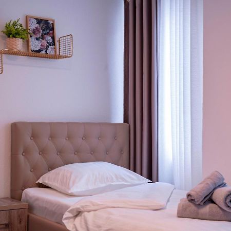 Village Bistro & Bar Fremdenzimmer Dettingen an der Erms Kültér fotó