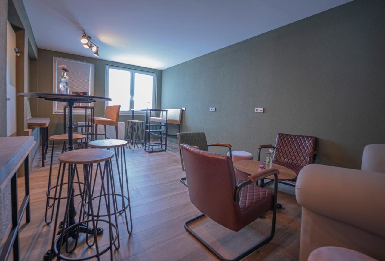 Village Bistro & Bar Fremdenzimmer Dettingen an der Erms Kültér fotó