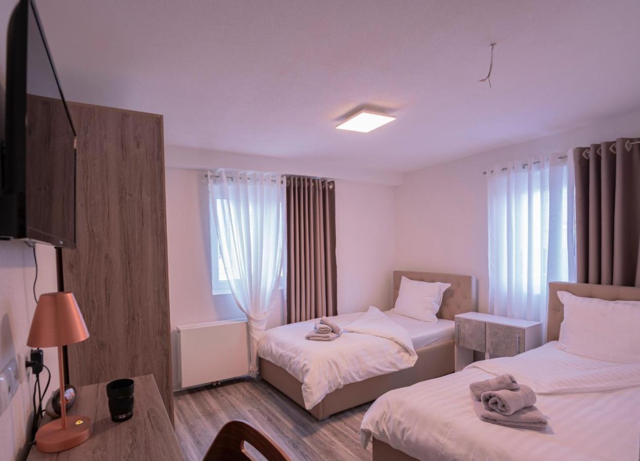 Village Bistro & Bar Fremdenzimmer Dettingen an der Erms Kültér fotó