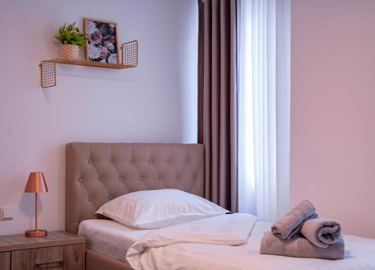 Village Bistro & Bar Fremdenzimmer Dettingen an der Erms Kültér fotó