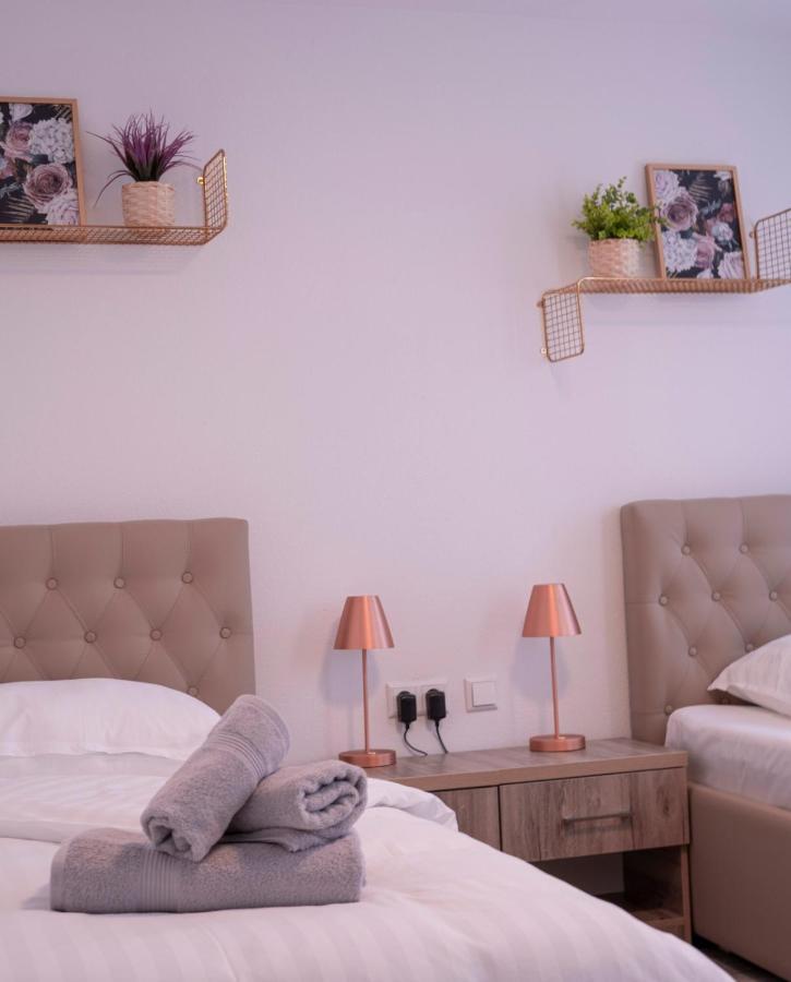 Village Bistro & Bar Fremdenzimmer Dettingen an der Erms Kültér fotó