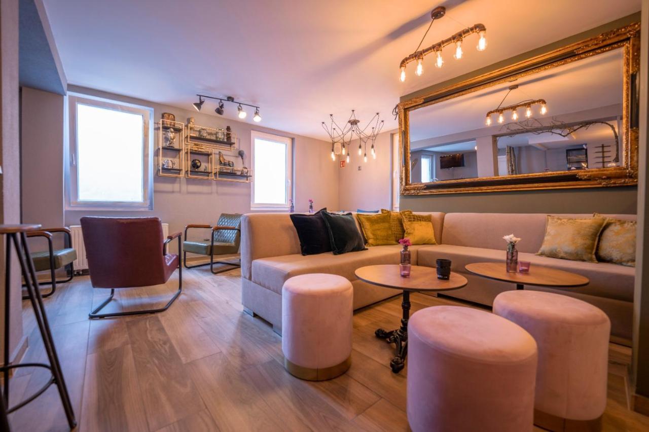 Village Bistro & Bar Fremdenzimmer Dettingen an der Erms Kültér fotó