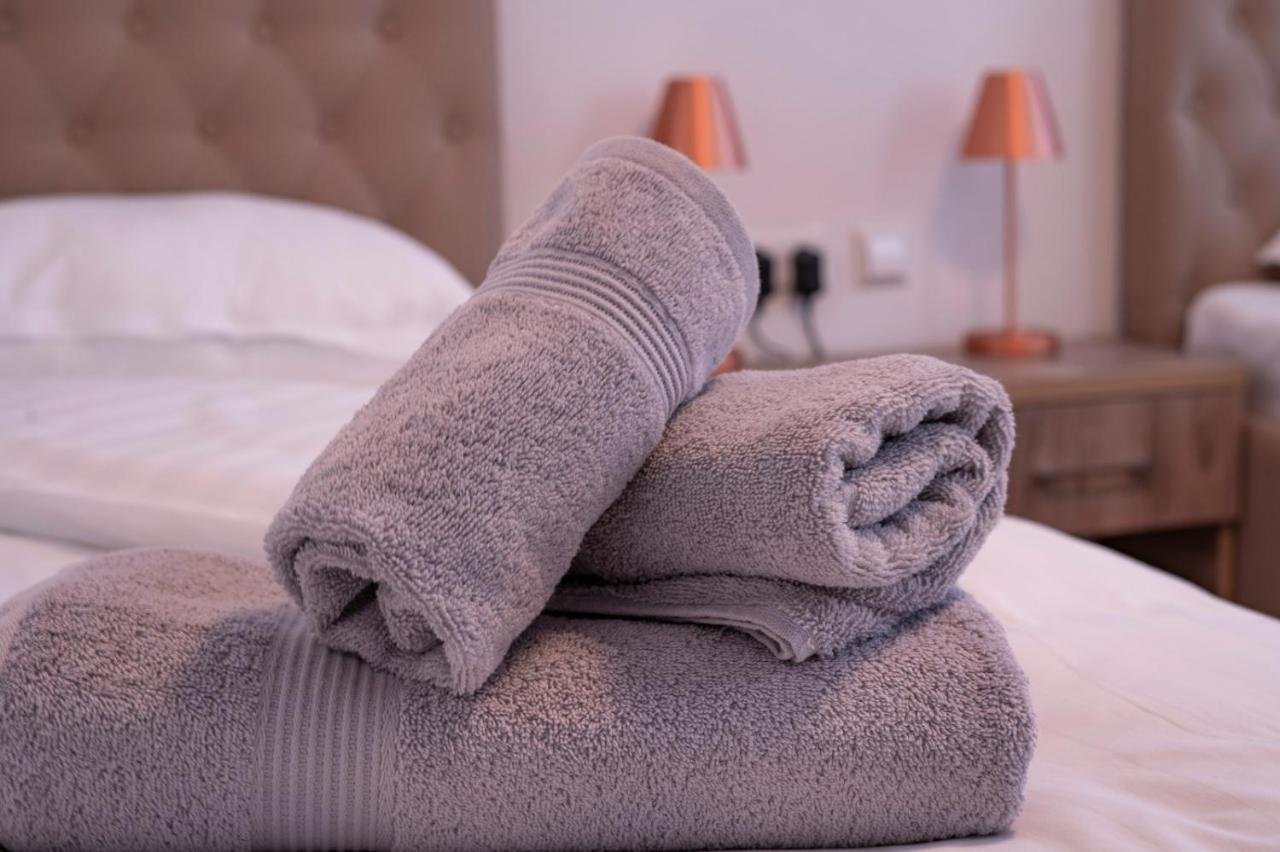 Village Bistro & Bar Fremdenzimmer Dettingen an der Erms Kültér fotó