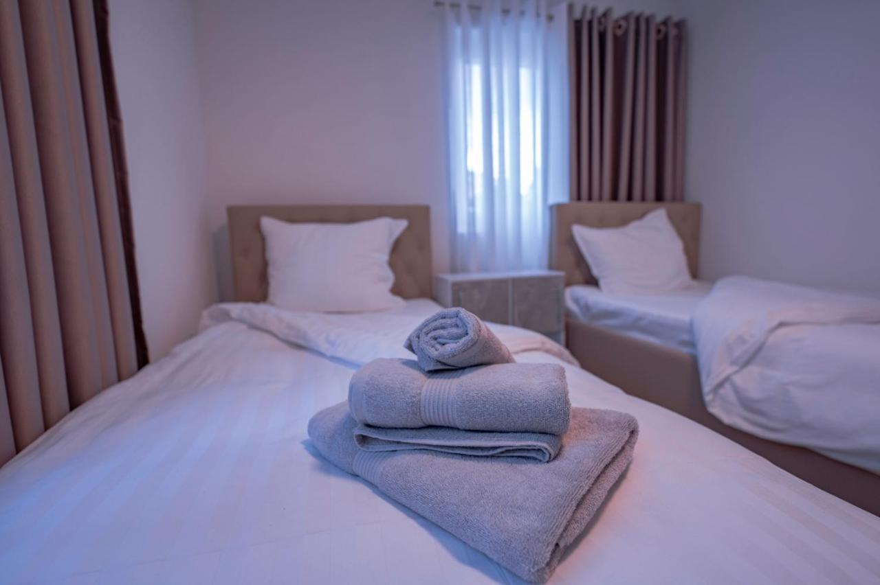 Village Bistro & Bar Fremdenzimmer Dettingen an der Erms Kültér fotó